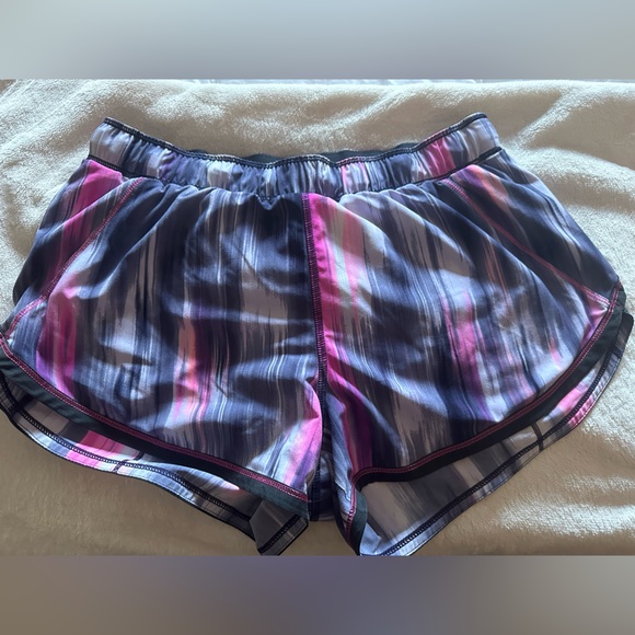 Lululemon limited edition running shorts - Picture 1 of 4